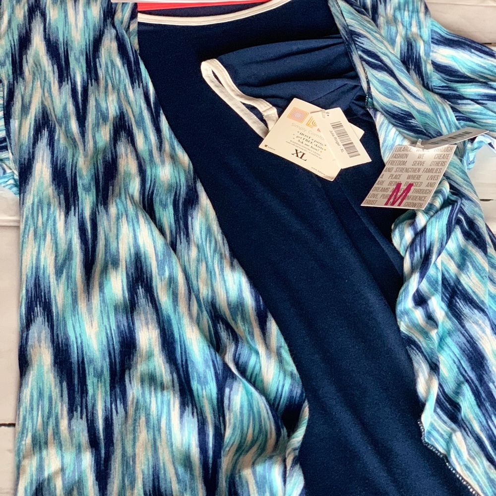 LuLaRoe Outfit - XL Julia / M Shirley
